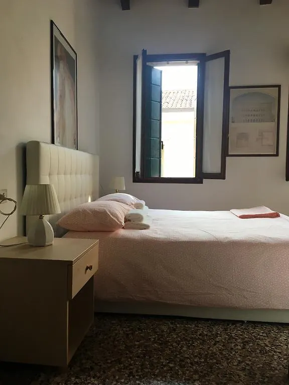 Hesperia Apartment Тревизо Италия